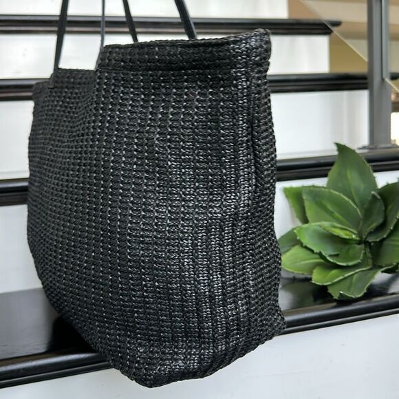 Vera Bradley, rare shoulder, tote, beach, palm tree, hounds, tooth, like new - Picture 5 of 13